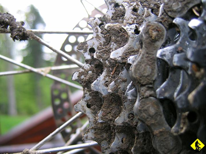 fot 069.jpg - Widać na jakch przełożeniach się jeździ. 6-8 czyściutkie jak ołtaż w wiejskiej parafii.